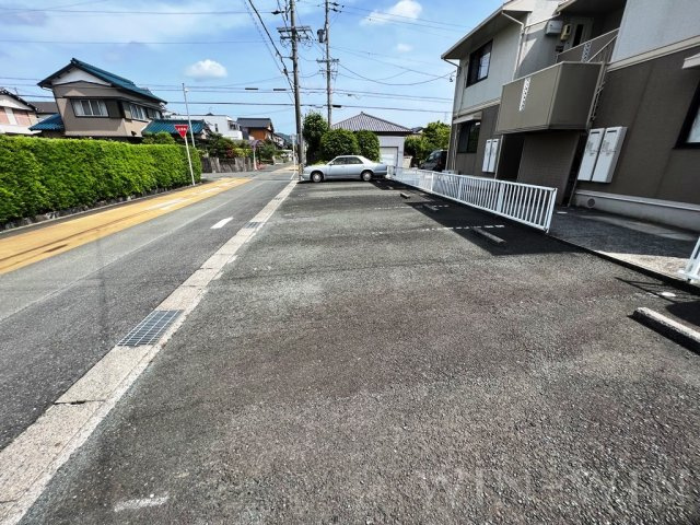 ヴェルデおだかのの駐車場