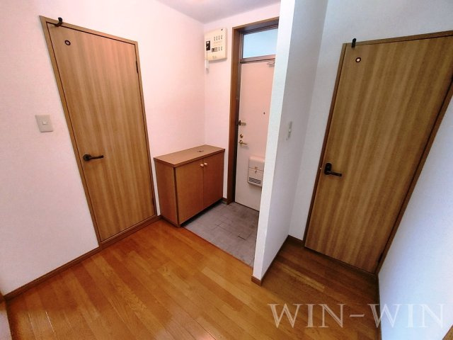 ヴェルデ・ジャルディーノ Aの玄関