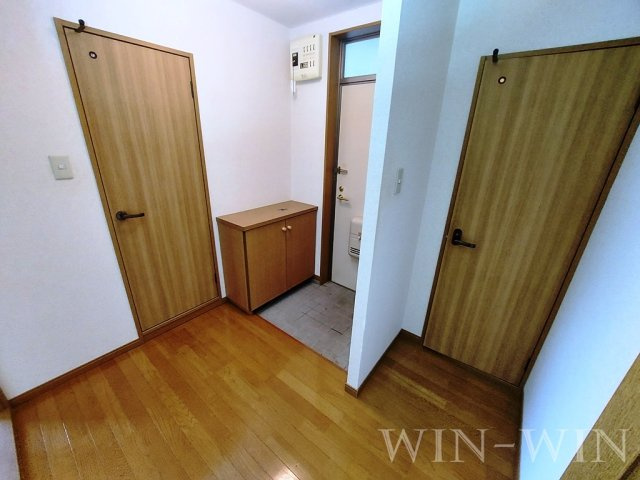 ヴェルデ・ジャルディーノ Aの玄関