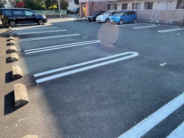 パークサイド・ウィルの駐車場