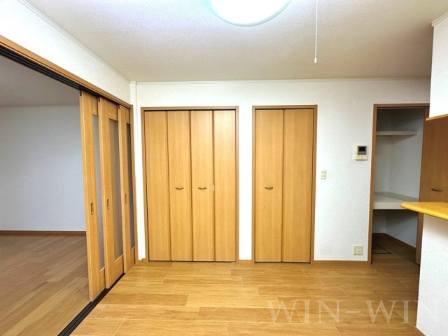 パーク・イースト Ⅱの居間・リビング