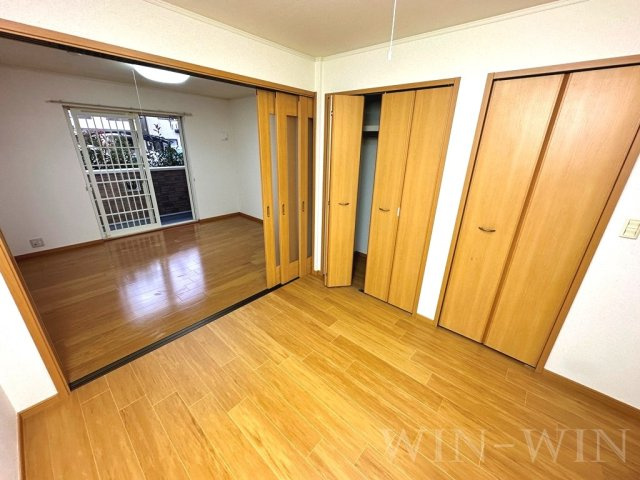 パーク・イースト Ⅱの居間・リビング