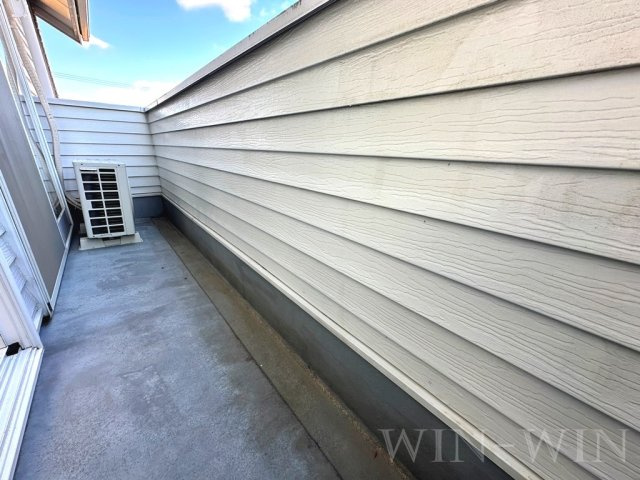 ホワイトタウン寺前のバルコニー