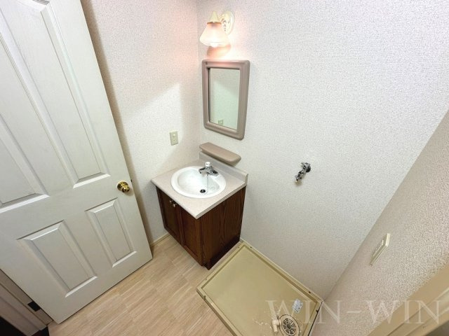 ホワイトタウン寺前の洗面所