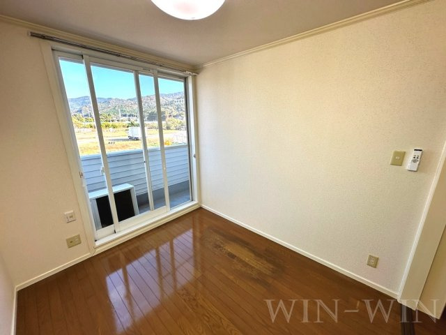 ホワイトタウン寺前の寝室