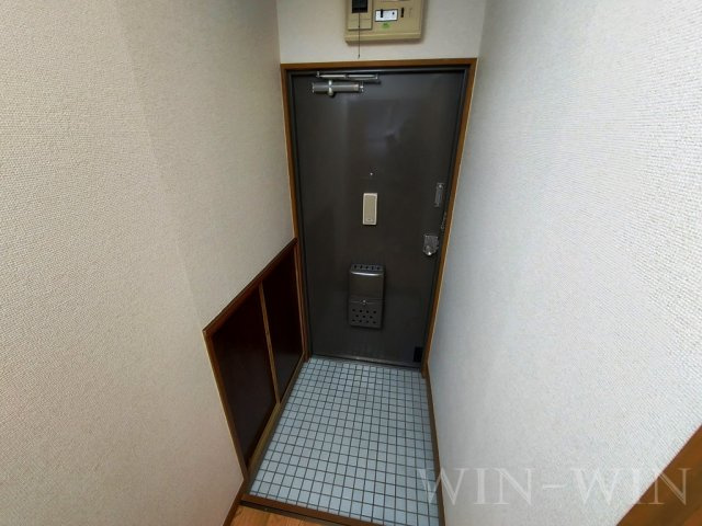パークサイドハイム Ⅱ棟の玄関