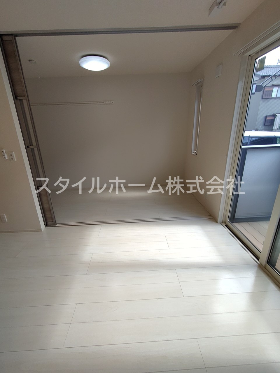 ルーチェA棟の居間・リビング|別部屋写真です。