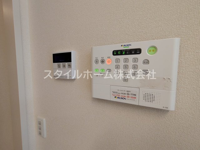 ルーチェA棟のセキュリティ|別部屋写真です。