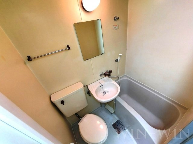 ペアパレス東田の浴室