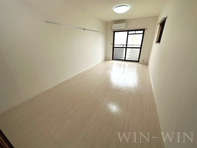 シャンテ豊橋の居間・リビング