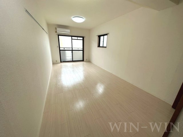 シャンテ豊橋の居間・リビング