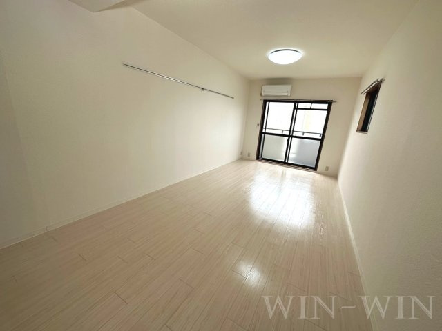 シャンテ豊橋の居間・リビング