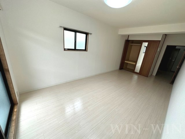 シャンテ豊橋の居間・リビング