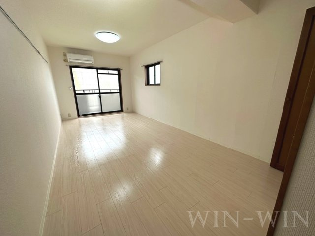 シャンテ豊橋の居間・リビング