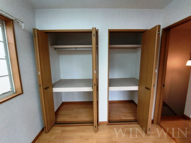 フリューゲル B棟の収納