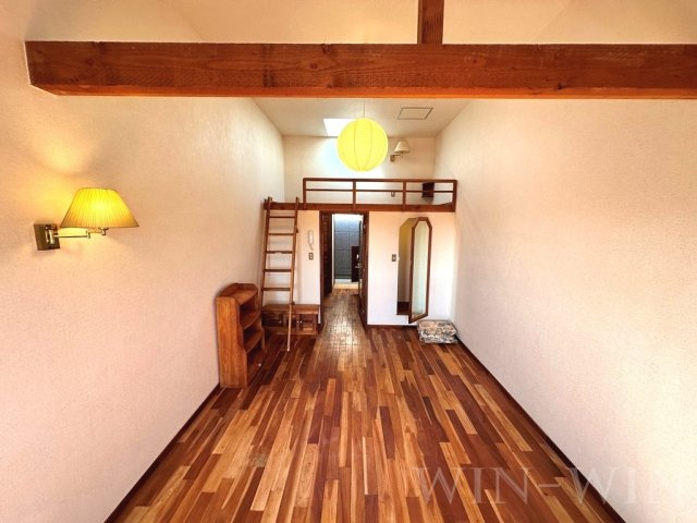 セザンヌ下地の居間・リビング