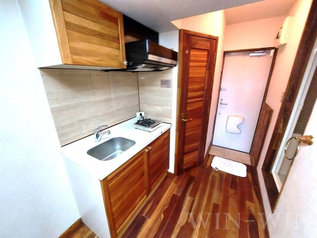 セザンヌ下地のキッチン