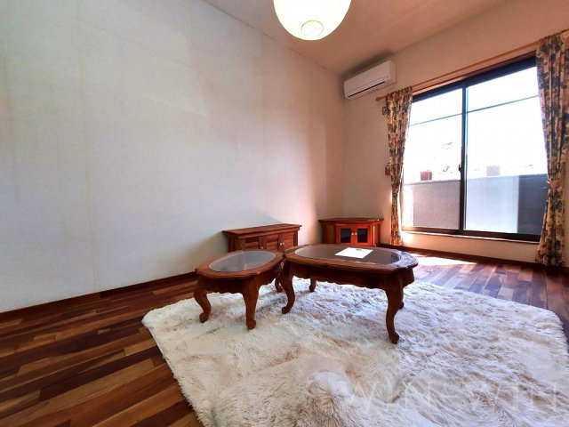 セザンヌ下地の居間・リビング