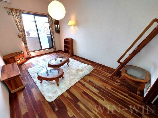 セザンヌ下地の居間・リビング