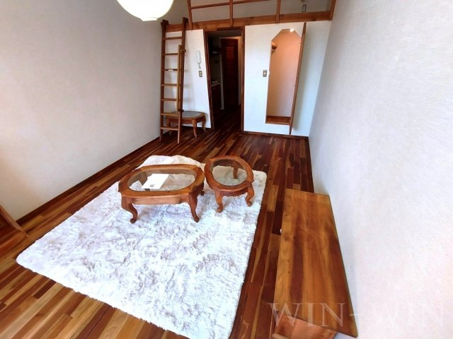 セザンヌ下地の居間・リビング