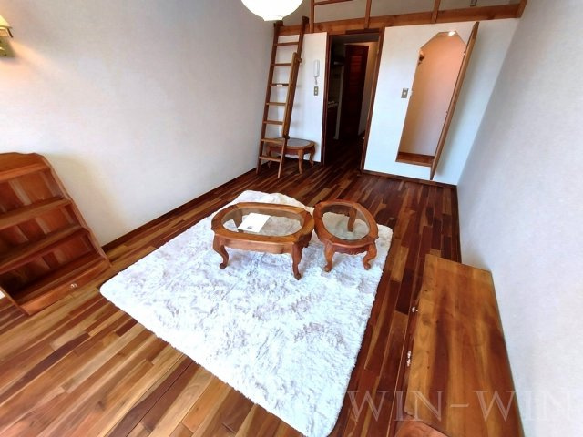 セザンヌ下地の居間・リビング