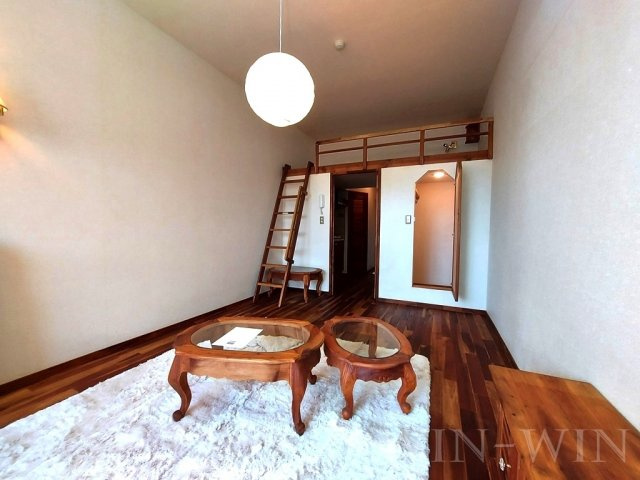 セザンヌ下地の寝室