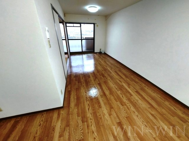 NH菰口の居間・リビング