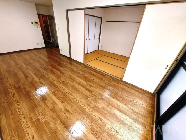 NH菰口の居間・リビング