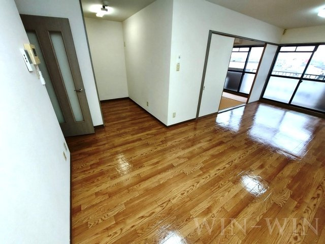 NH菰口の居間・リビング