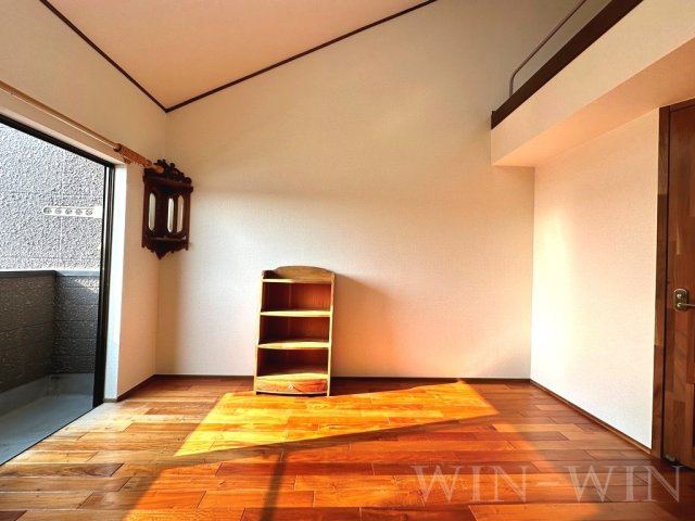 セザンヌ内張の洋室