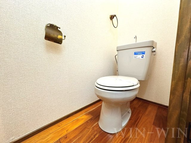 セザンヌ内張のトイレ