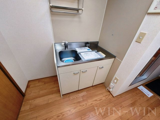 ビバ花田 Aのキッチン|イメージ（同施工会社同一モデルの写真です）