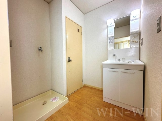 サンコーポの独立洗面台|イメージ（同建物内別部屋の写真です）