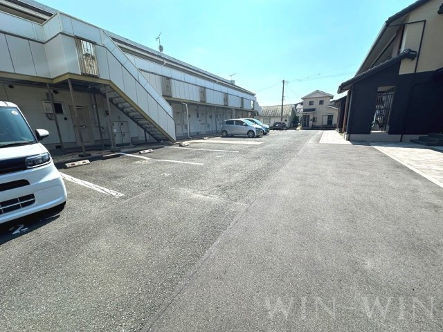 TOWNY AKEBONO Bの駐車場