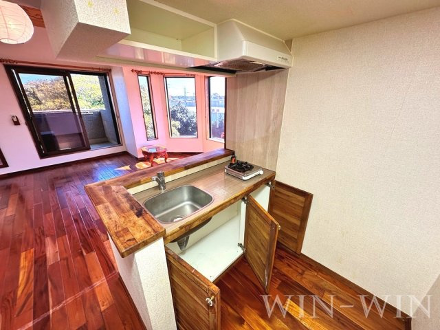 セザンヌ大岩 2のキッチン