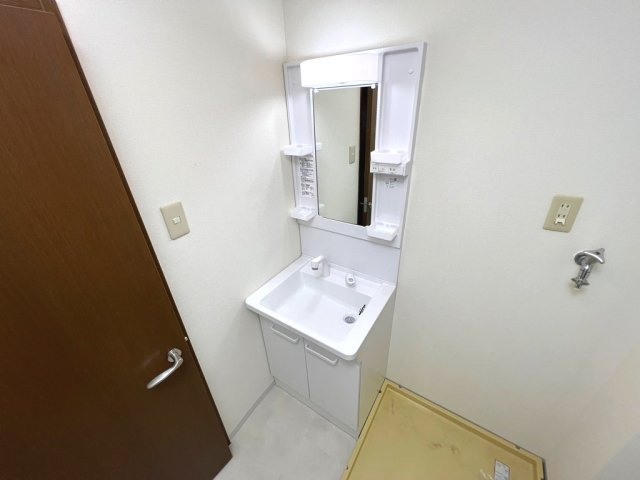 WEST COURT S棟の独立洗面台|イメージ（同建物内別部屋の写真です）