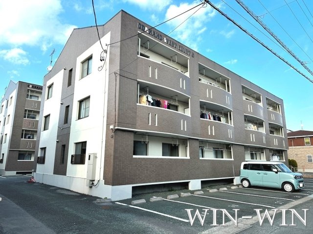 WEST COURT S棟の外観