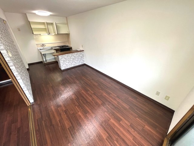 WEST COURT S棟の居間・リビング|イメージ（同建物内別部屋の写真です）