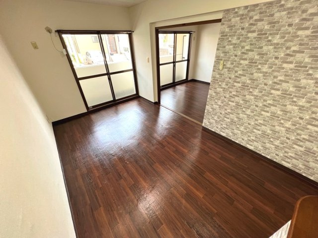 WEST COURT S棟の居間・リビング|イメージ（同建物内別部屋の写真です）