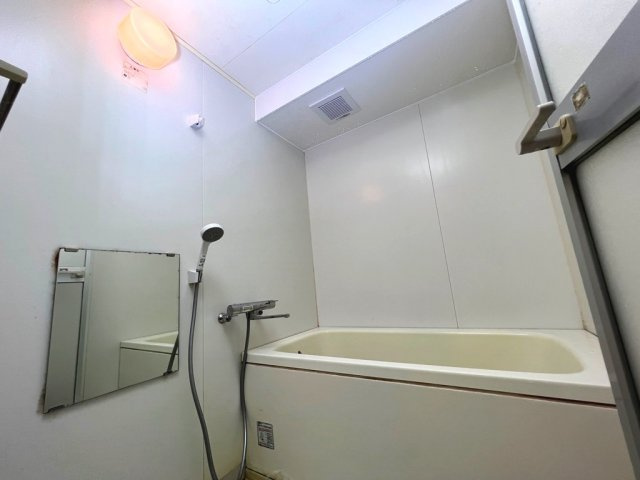 WEST COURT S棟の浴室|イメージ（同建物内別部屋の写真です）