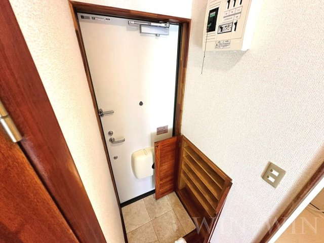 セザンヌ大岩の玄関