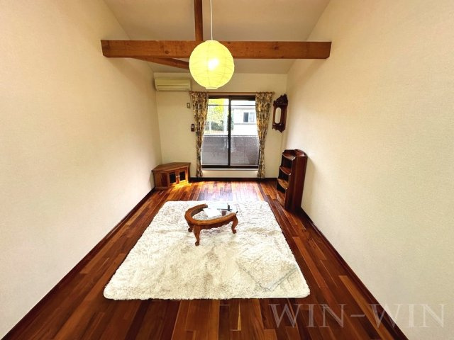 セザンヌ大岩の居間・リビング