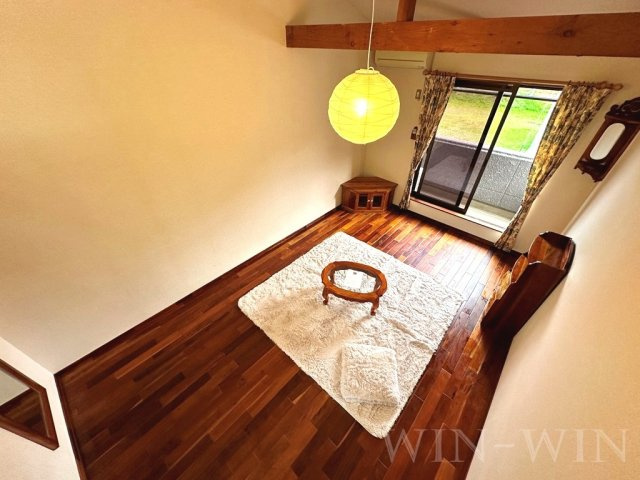 セザンヌ大岩の居間・リビング