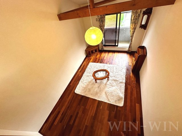 セザンヌ大岩の居間・リビング