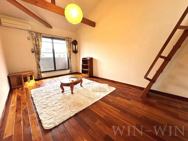 セザンヌ大岩の居間・リビング