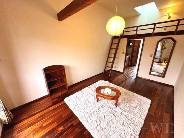 セザンヌ大岩の居間・リビング