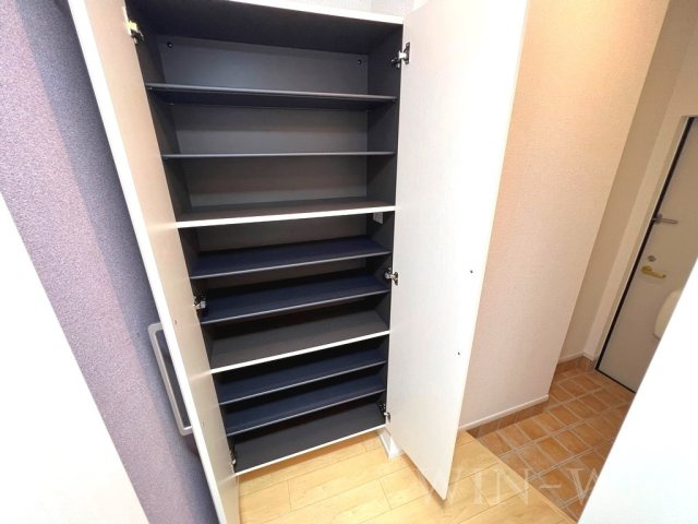 エスポワールK&L Ⅰの玄関