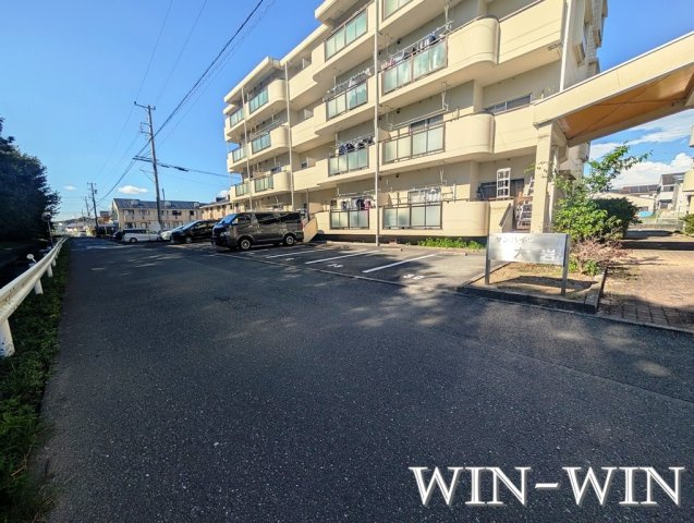 サンハイツ大岩 Aの駐車場