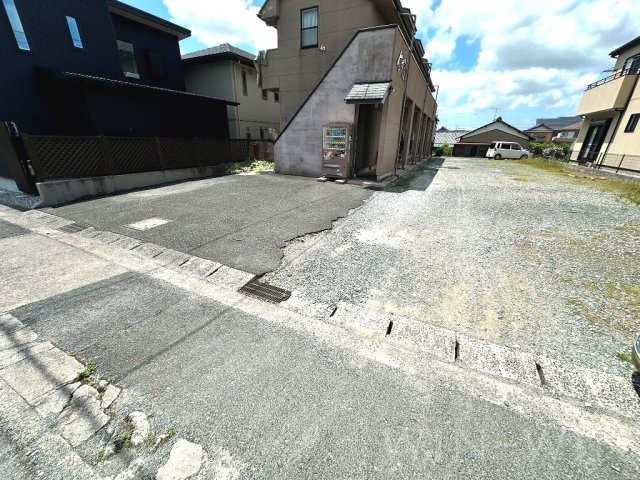 セザンヌ小鷹野の駐車場