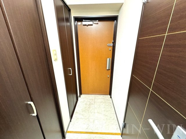 モードワン鴨田の玄関